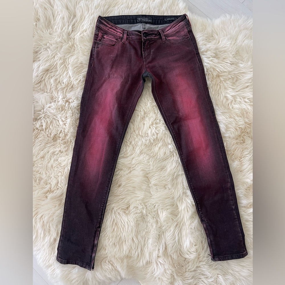 Guess 
Lyocell/Cotton/Spandex
Coin pocket and back pockets are usable